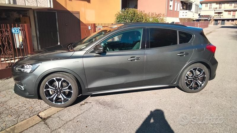 Usata Ford Focus Active 125 CV (91 kW) 2019 Grigio Berlina