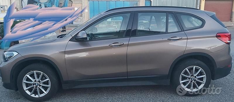 Usata BMW X1 150 CV (110 kW) 2019 Marrone SUV