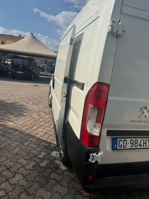 Usata Peugeot Boxer S 140 CV (102 kW) 2021 Bianco Furgone