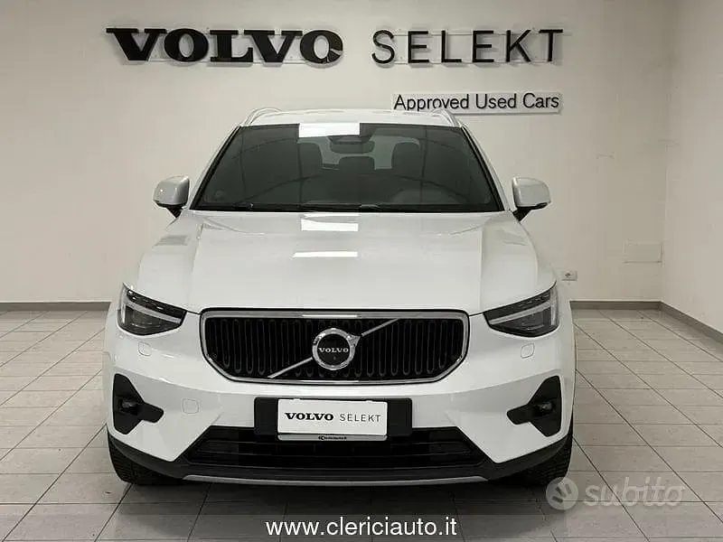 Usata Volvo XC40 Core 177 CV (130 kW) 2025 Bianco SUV