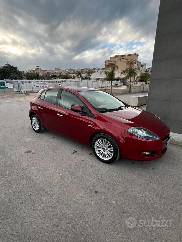 Usata Fiat Bravo 120 CV (88 kW) 2012 Utilitaria