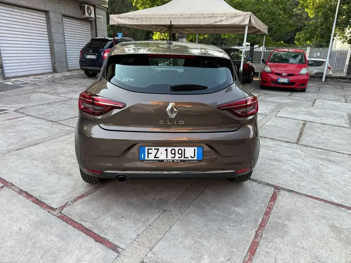 Usata Renault Clio V Edition One 101 CV (74 kW) 2019 Marrone Berlina
