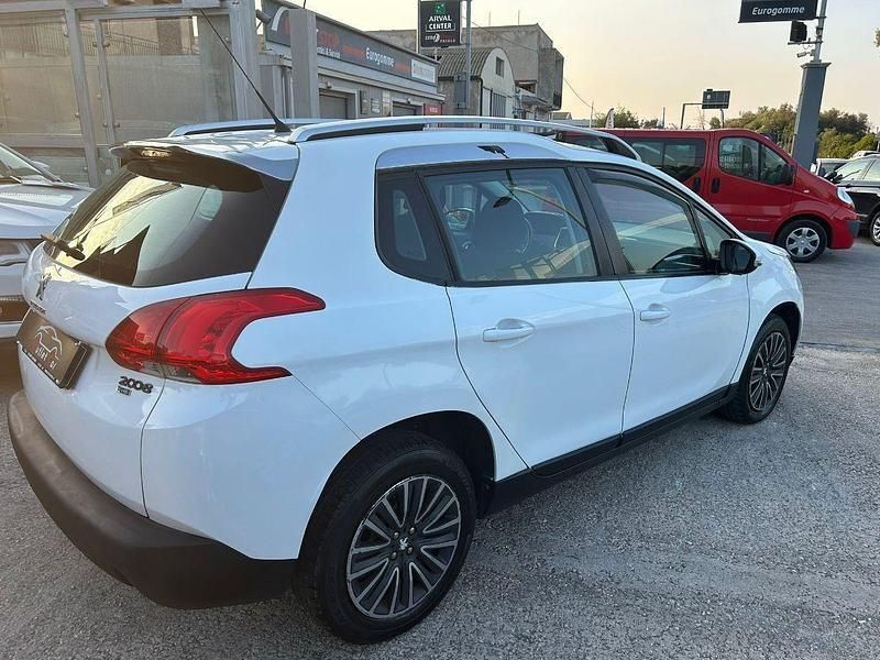 Usata Peugeot 2008 Active 92 CV (67 kW) 2015 Bianco SUV
