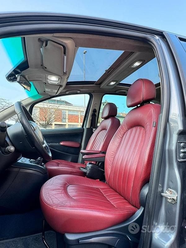 Usata Lancia Musa 95 CV (69 kW) 2010 Grigio Monovolume