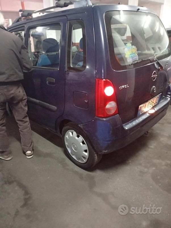 Usata Opel Agila 75 CV (55 kW) 2003 Monovolume