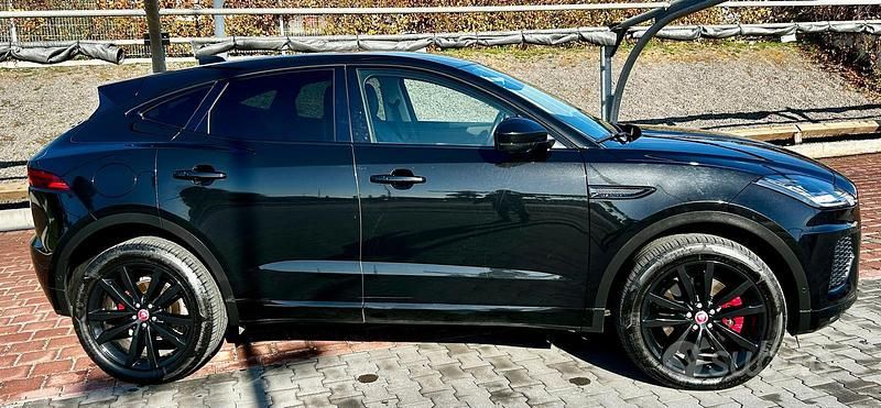 Usado Jaguar E-Pace R 241 CV (177 kW) 2019 Negro SUV