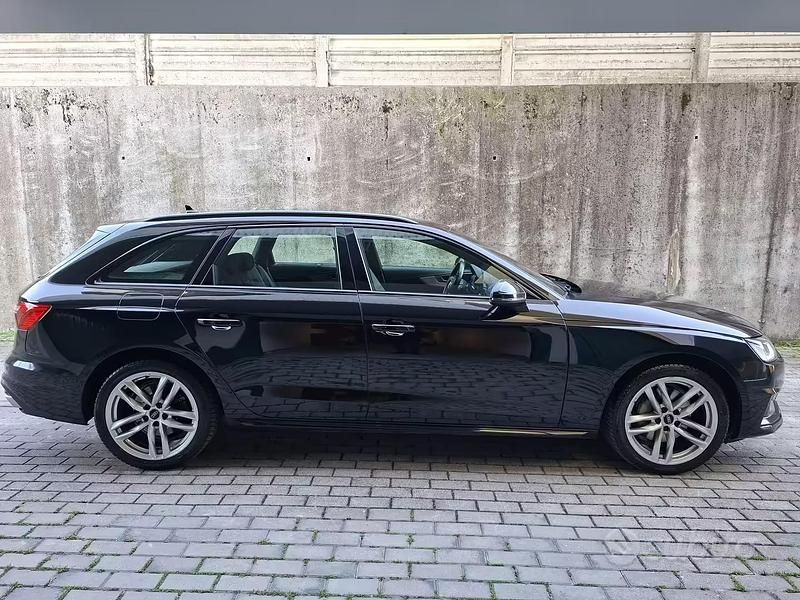 Usata Audi A4 Business 190 CV (139 kW) 2021 Nero Berlina