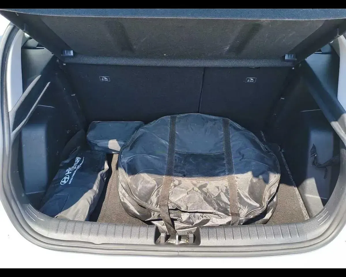 Usata Hyundai Bayon 78 CV (57 kW) 2025 Argento SUV