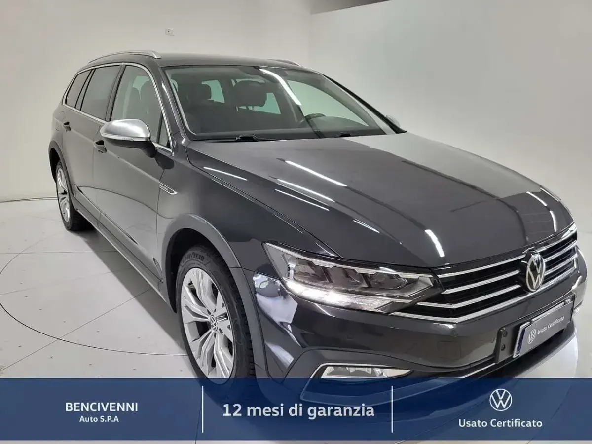 Usata VW Passat Alltrack 200 CV (147 kW) 2021 Grigio Station wagon