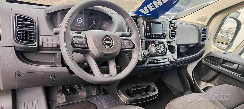 Usata Opel Movano S 140 CV (102 kW) 2024 Bianco pastello Furgone