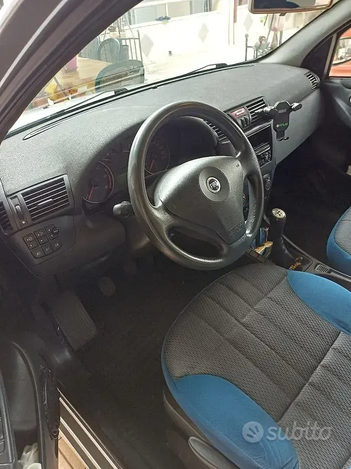 Usata Fiat Stilo 115 CV (84 kW) 2002 Grigio Berlina