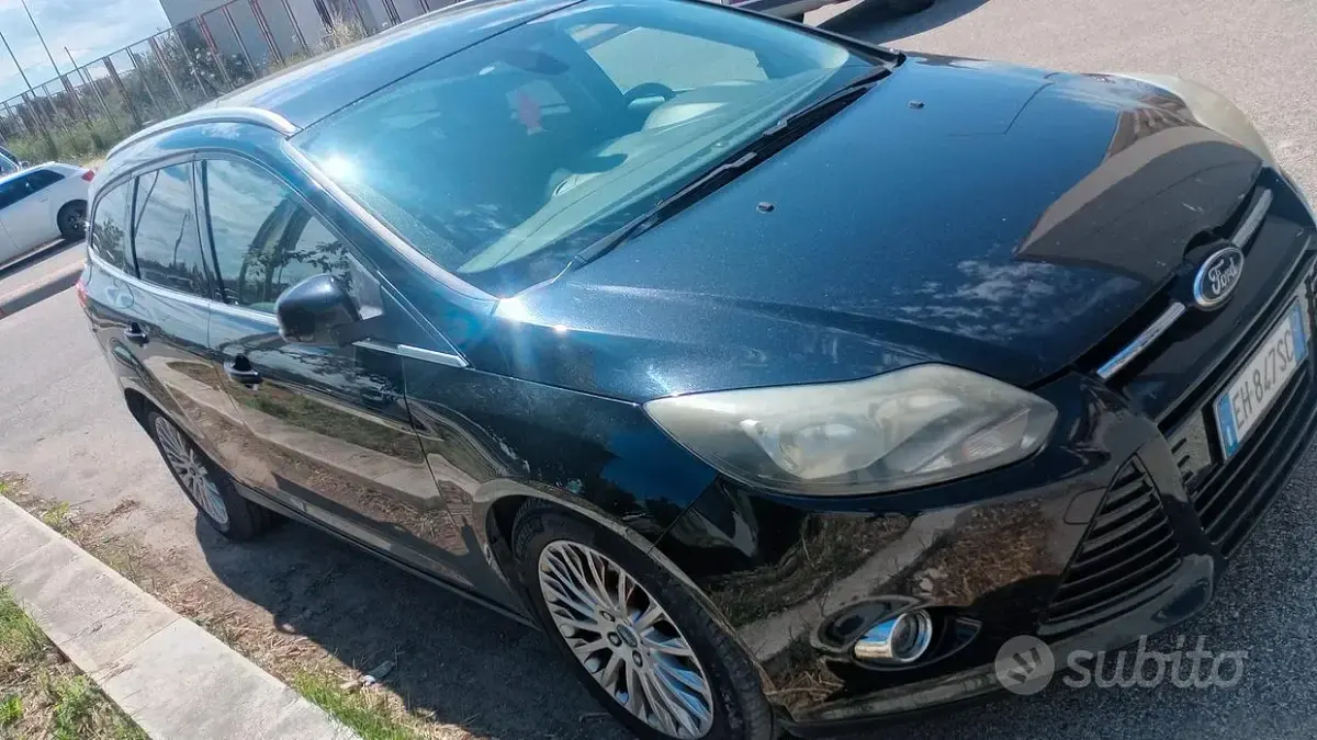 Usata Ford Focus 115 CV (84 kW) 2011 Nero Station wagon