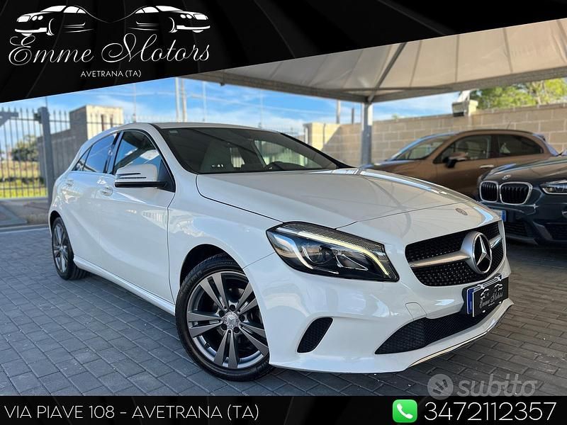 Bianco Usata 2015 Mercedes A180 Style Tre volumi | 12.700 € (Cara) - Immagine 1/4