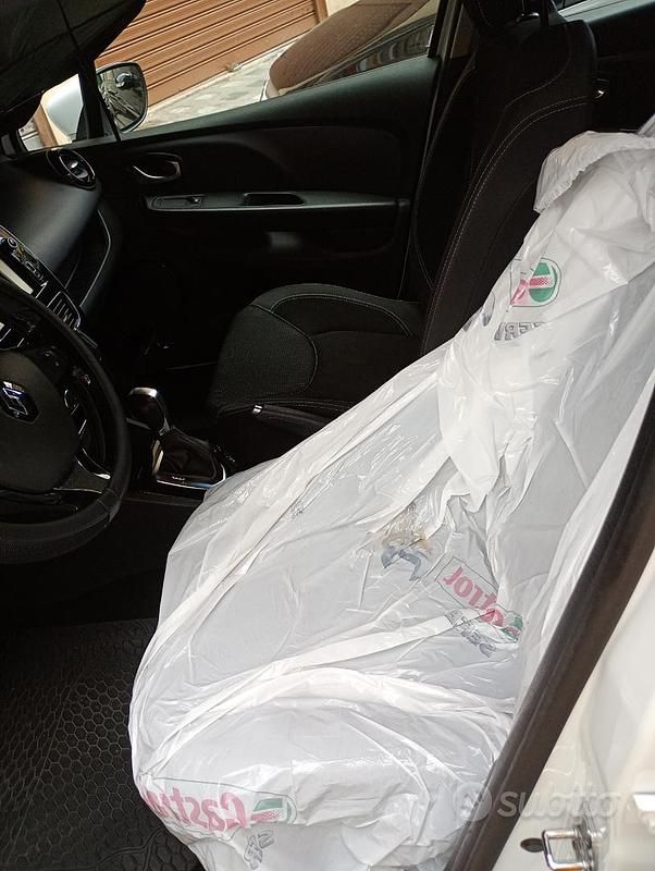 Bianco Usata 2017 Renault Clio GrandTour Station wagon | 8000 € (Buon prezzo) - Immagine 1/4