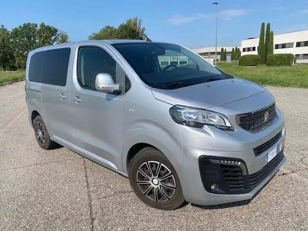 Usata Peugeot Traveller 120 CV (88 kW) 2019 Grigio Monovolume