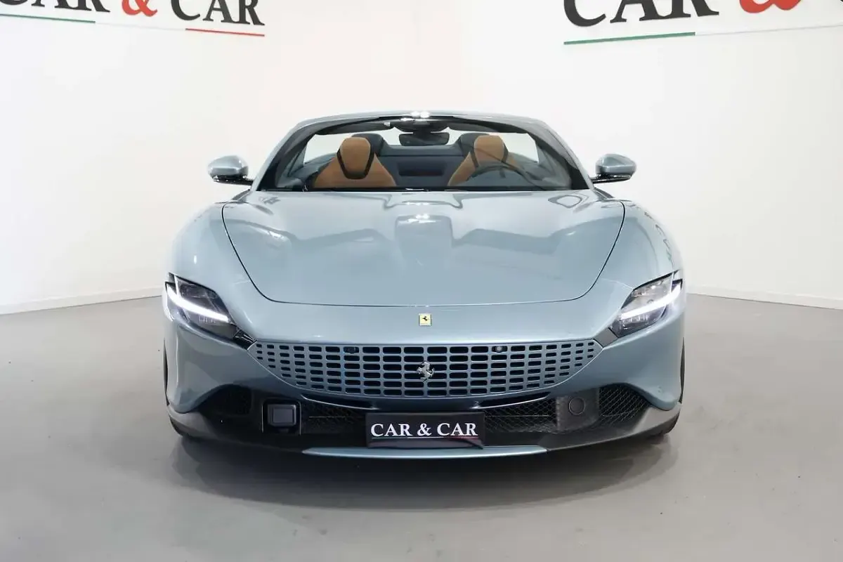 Usata Ferrari Roma 620 CV (456 kW) 2024 Blu/azzurro Cabrio