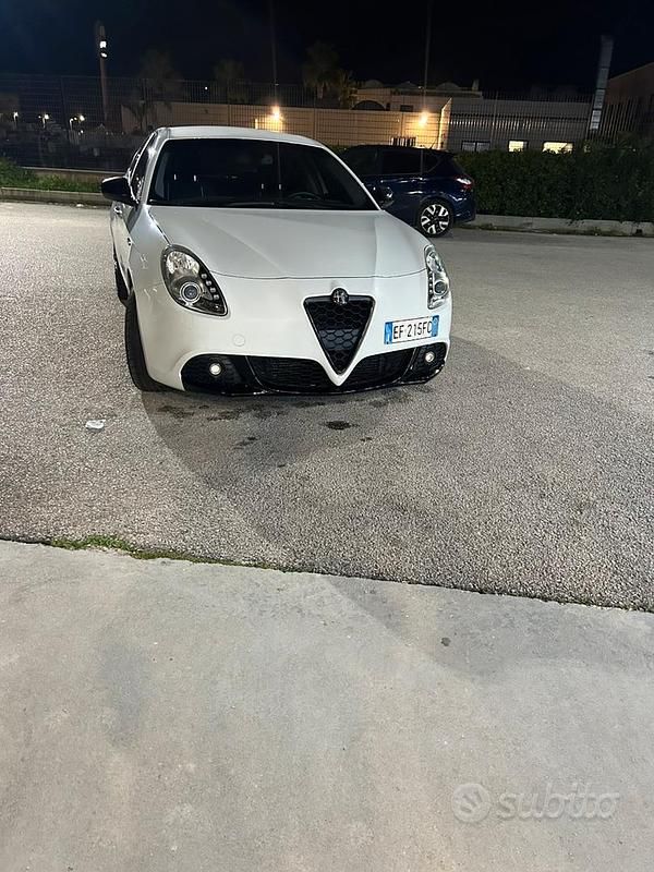 Usata Alfa Romeo Giulietta 170 CV (125 kW) 2010 Bianco Utilitaria