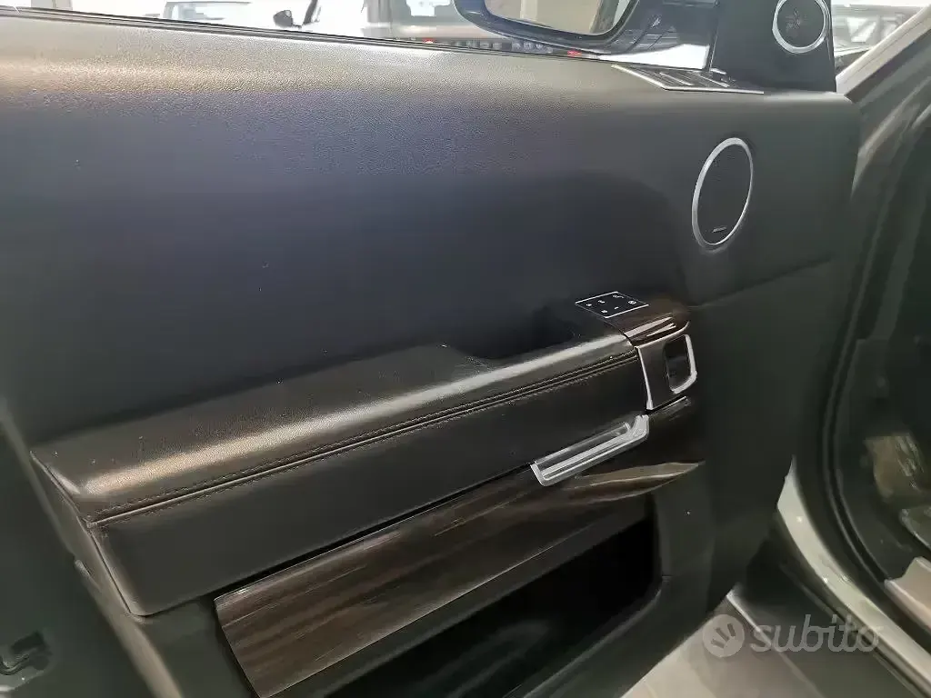 Usata Land Rover Range Rover Vogue 249 CV (183 kW) 2016 Grigio SUV