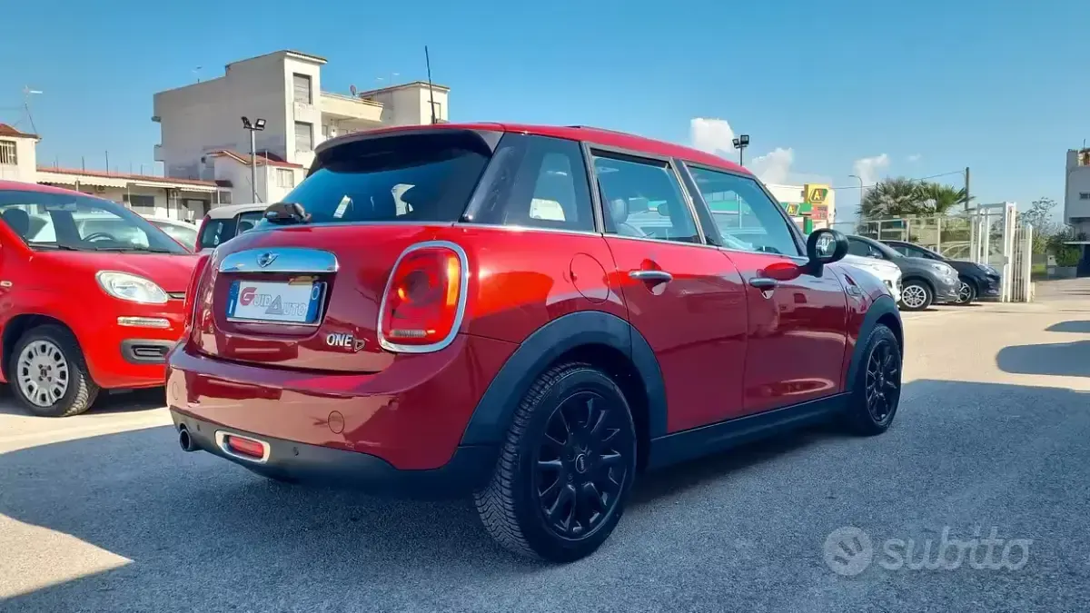 Usata Mini One D Hype 95 CV (69 kW) 2017 Rosso Utilitaria