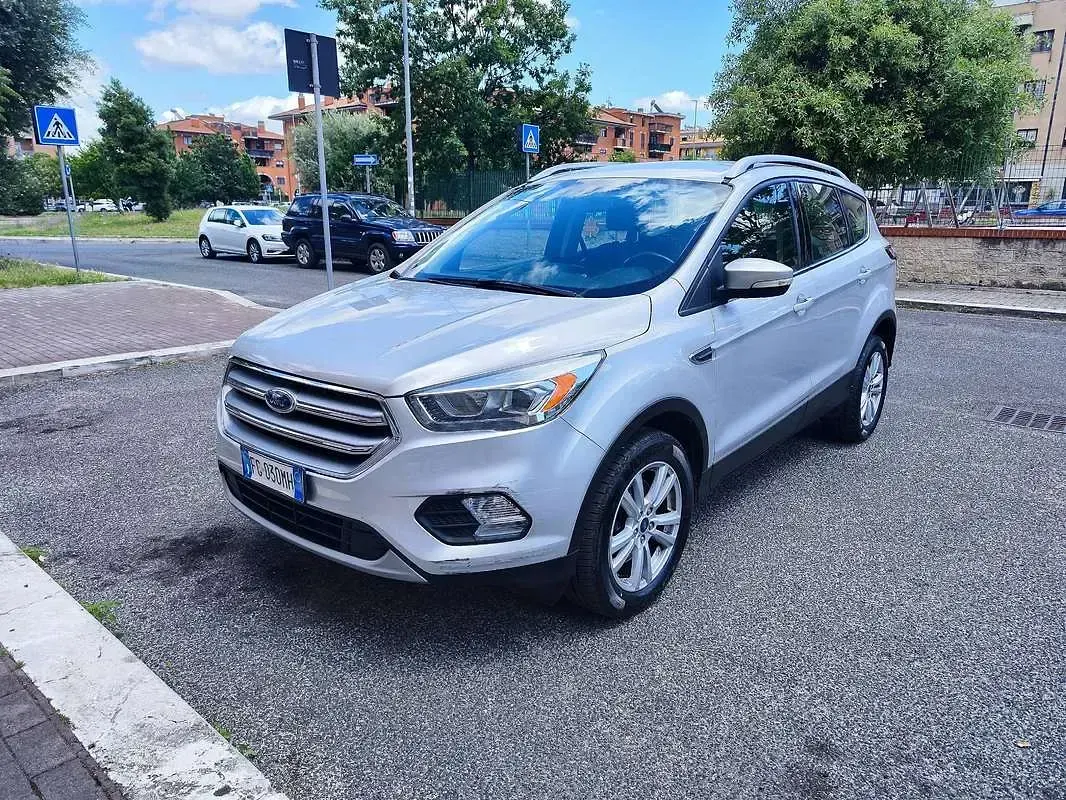 Usata Ford Kuga Titanium S 120 CV (88 kW) 2016 Argento SUV