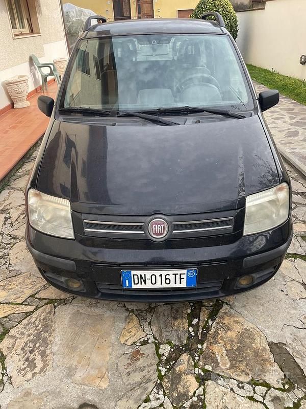 Nero Usata 2008 Fiat Panda Tre volumi | 3000 € - Immagine 1/4