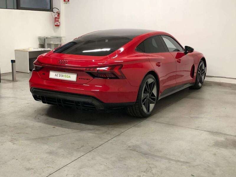 Usata Audi RS e-tron GT Comfort 475 kW (646 CV) 2021 Rosso tango / pastello Berlina