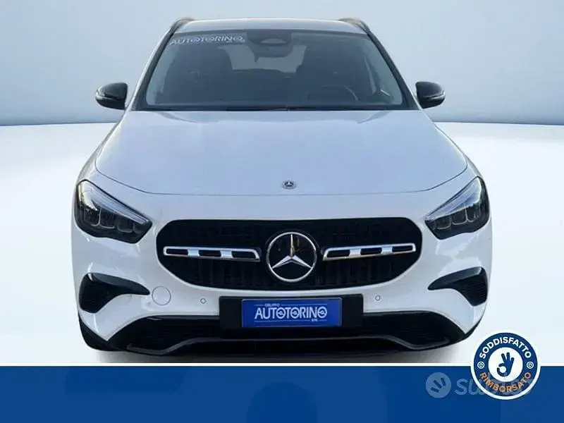 Käytetty Mercedes GLA180 Advanced Plus 116 HP (85 kW) 2025 Valkoinen Katumaasturi