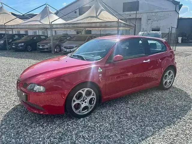 Usata Alfa Romeo 147 GTA 252 CV (185 kW) 2002 Rosso Utilitaria