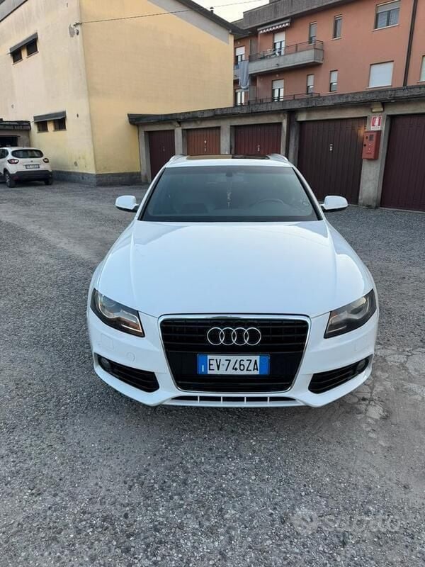 Bianco Usata 2010 Audi A4 S-Line Station wagon | 8500 € (Buon prezzo) - Immagine 1/4
