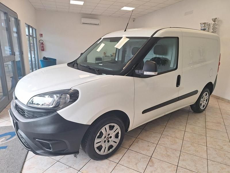 Usata Fiat Doblò 95 CV (69 kW) 2020 Bianco
