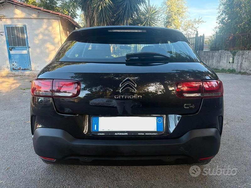 Usata Citroën C4 Shine 99 CV (72 kW) 2018 Nero Berlina