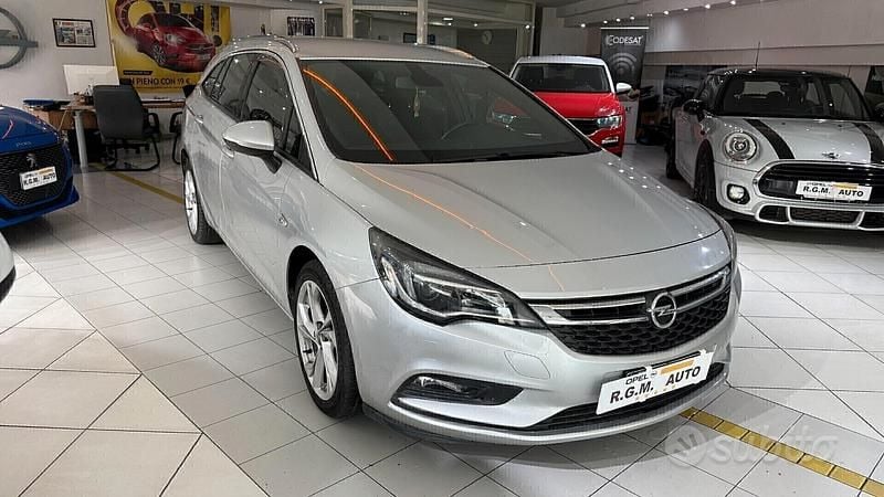Usata Opel Astra 110 CV (80 kW) 2017 Nero Station wagon