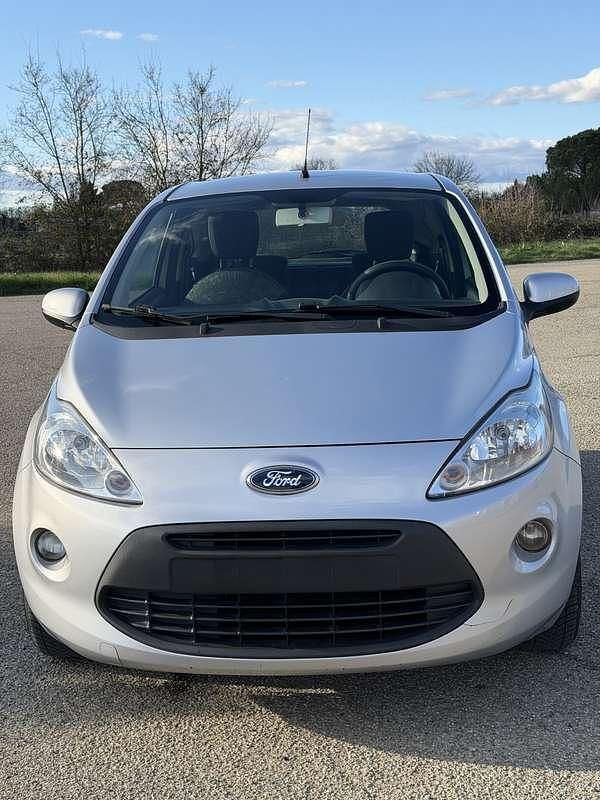 Begagnad Ford Ka 69 HK (50 kW) 2012 Grå Halvkombi