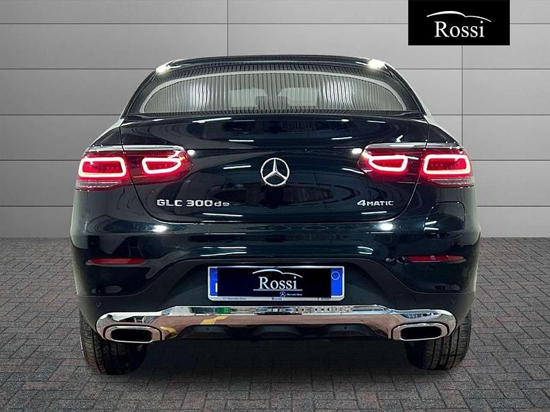 Usata Mercedes GLC300e 194 CV (142 kW) 2023 Nero Coupé