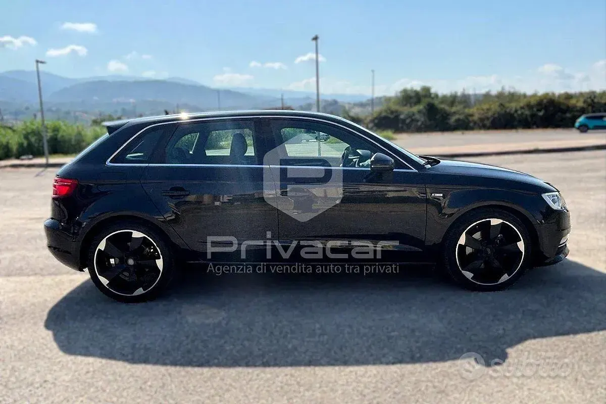 Usata Audi A3 Sportback Ambition 105 CV (77 kW) 2013 Nero Utilitaria