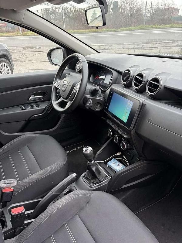 Usata Dacia Duster Comfort 101 CV (74 kW) 2022 Grigio SUV