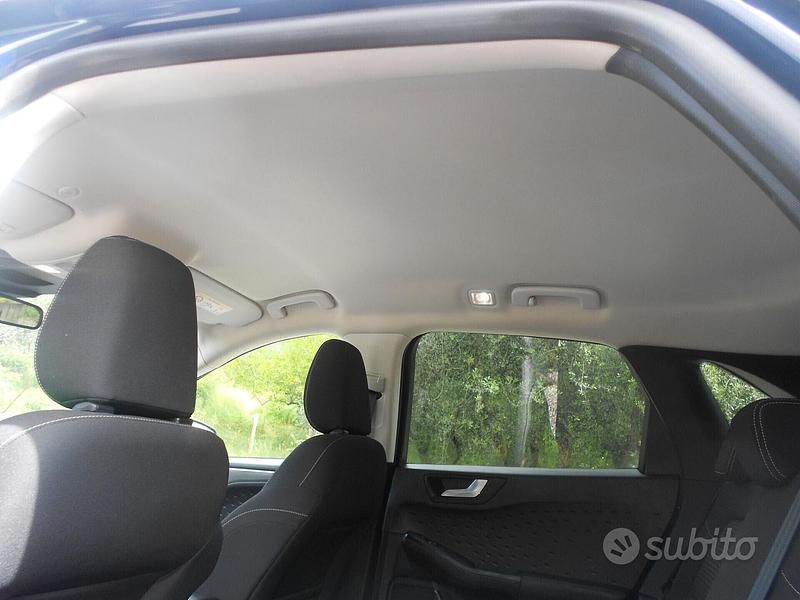 Usata Ford Kuga 120 CV (88 kW) 2021 Blu SUV