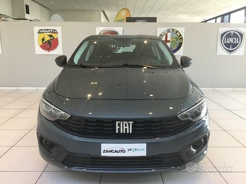 Occasion Fiat Tipo 131 ch (96 kW) 2024 Bleue Berline