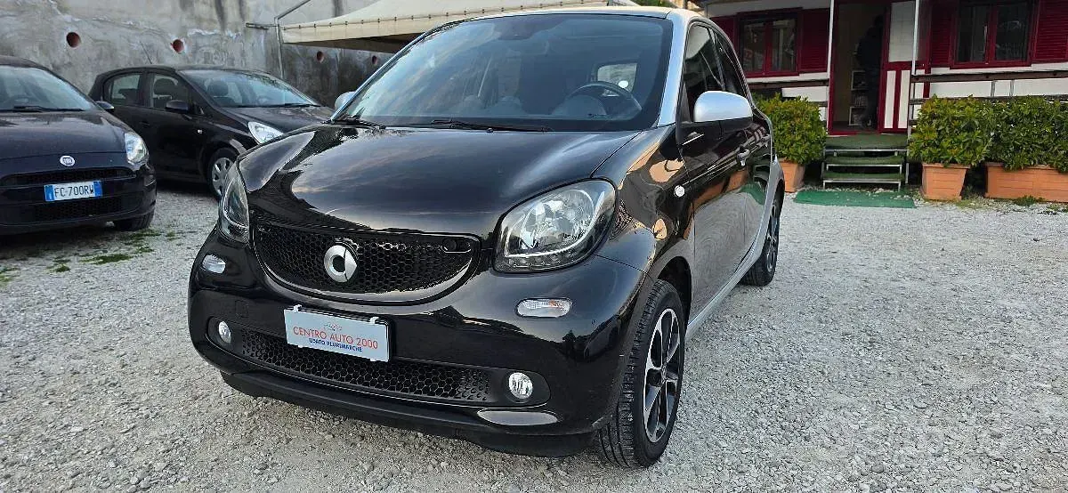 Usata Smart ForFour Passion 71 CV (52 kW) 2016 Nero Utilitaria