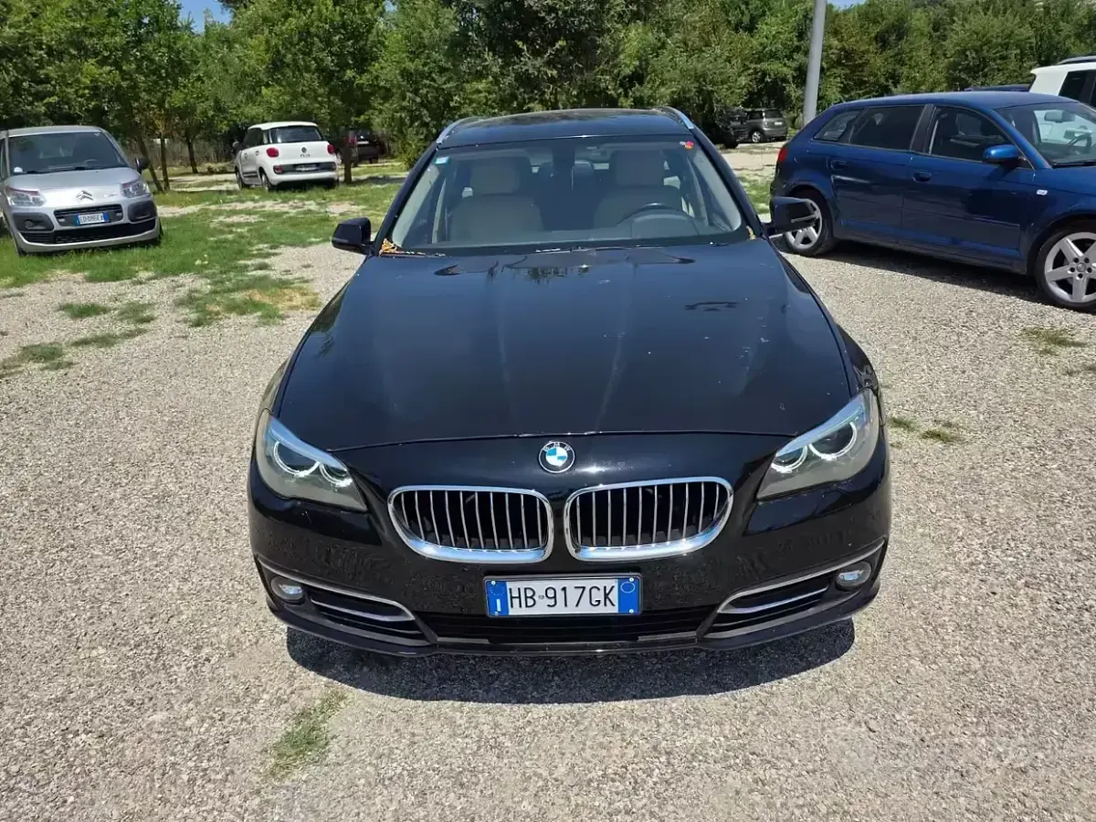 Usata BMW 520 Luxury Line 190 CV (139 kW) 2014 Nero Station wagon