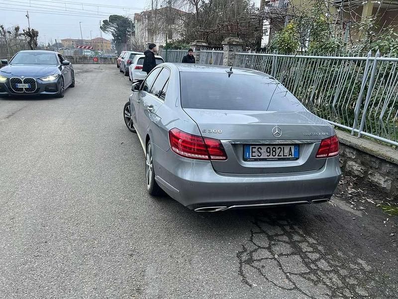 Usata Mercedes E300 Premium 204 CV (150 kW) 2013 Grigio Berlina