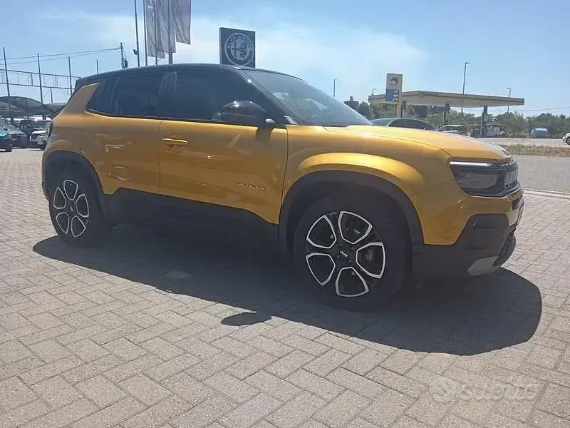 Usata Jeep Avenger Summit 101 CV (74 kW) 2023 Giallo SUV