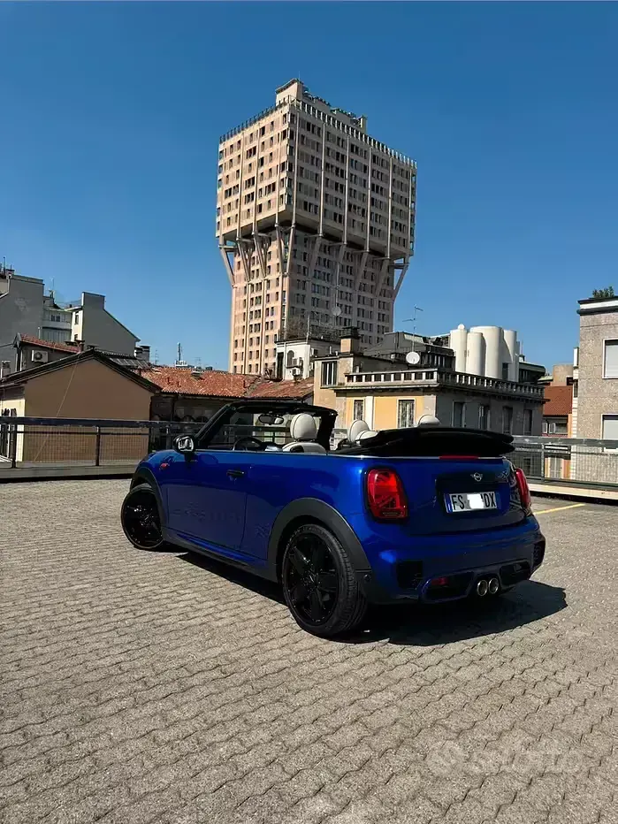 Usata Mini John Cooper Works Cabriolet 192 CV (141 kW) 2018 Bluazzurro Cabrio