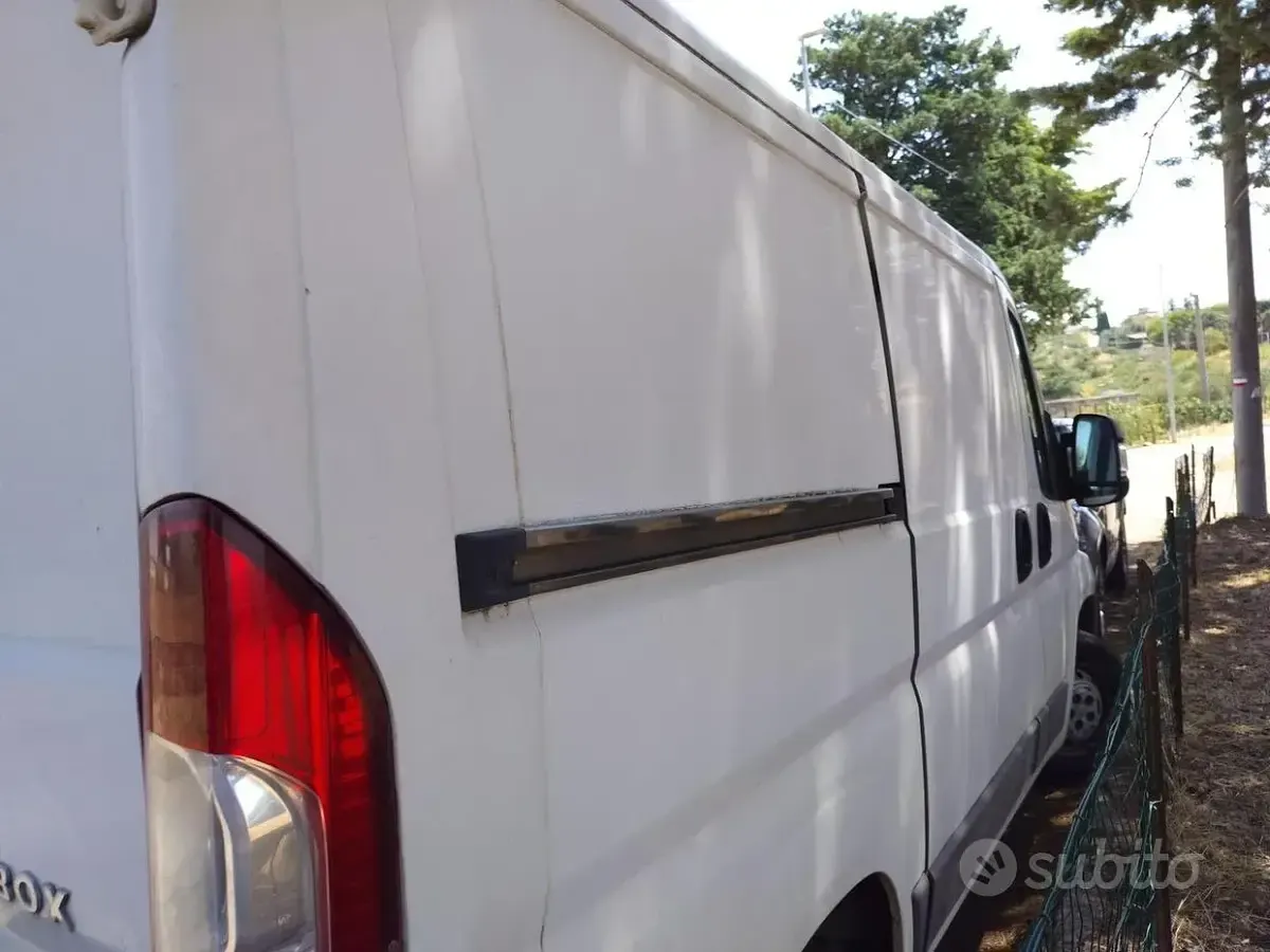 Usata Peugeot Boxer 101 CV (74 kW) 2008 Bianco Furgone