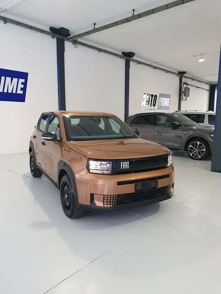 Nuova Fiat Grande Panda Pop 110 CV (80 kW) 2025 Bronzo Utilitaria