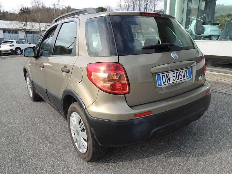 Usata Fiat Sedici Dynamic 120 CV (88 kW) 2008 Beige SUV