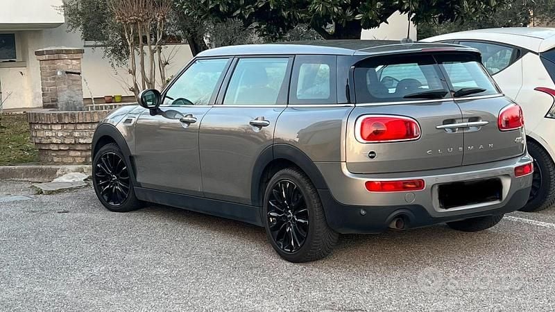 Usata Mini One D Clubman 116 CV (85 kW) 2019 Argento Station wagon