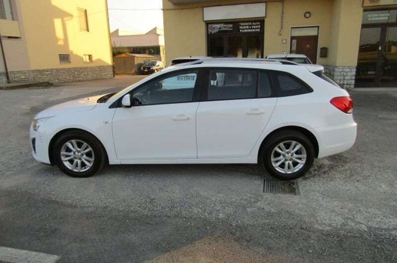 Usata Chevrolet Cruze 124 CV (91 kW) 2013 Bianco Station wagon