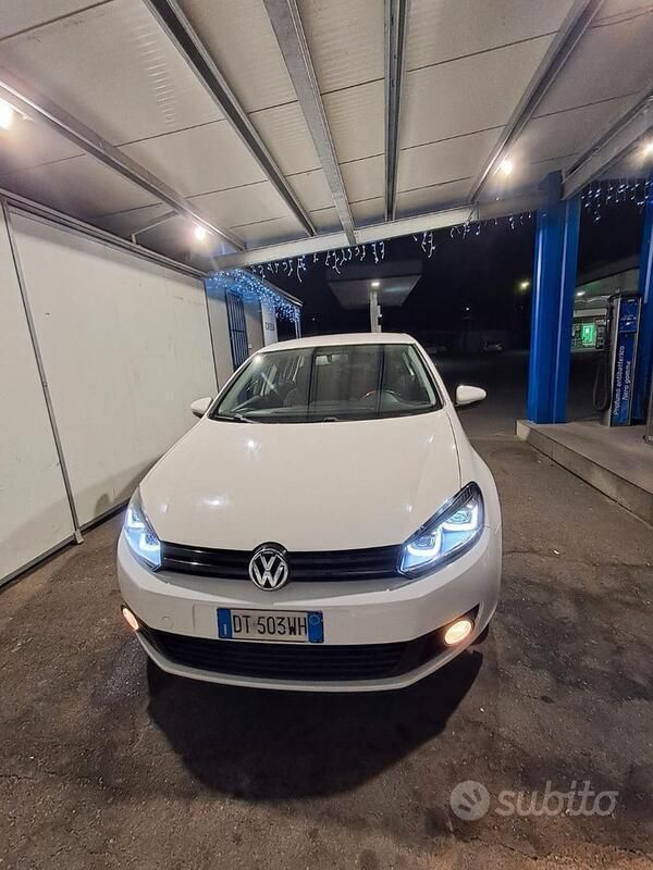 Usata VW Golf VI 110 CV (80 kW) 2009 Bianco Utilitaria