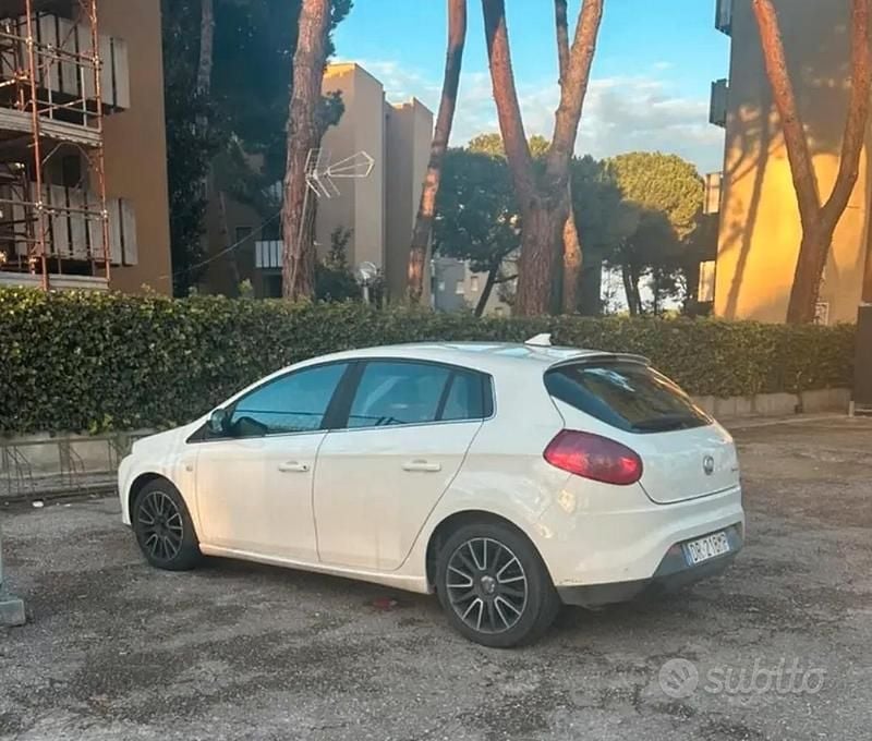 Usata Fiat Bravo 120 CV (88 kW) 2008 Bianco Utilitaria